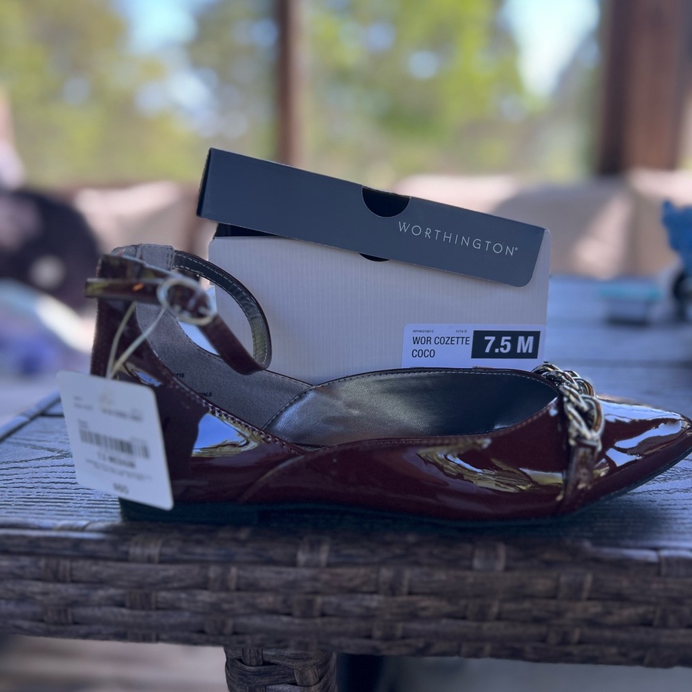 Size 7.5M Worthington flat with strap color Cozette coco